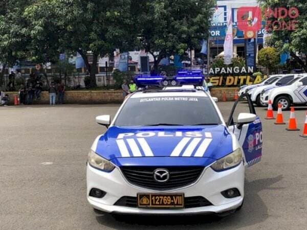 Ini Penampakan Mobil Polisi yang Dipasang E-TLE Mobile, Kameranya di Atas Mobil Ini Penampakan Mobil Polisi yang Dipasang E-TLE Mobile, Kameranya di Atas Mobil