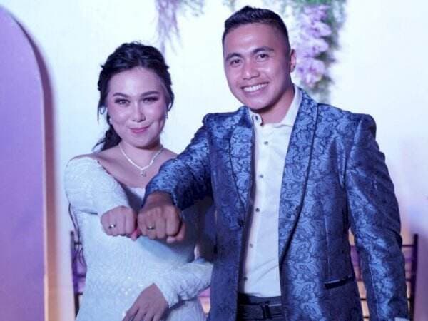 Potret Aprilio Manganang yang Resmi Menikah, Istri Tampil Cantik Pakai Gaun Putih