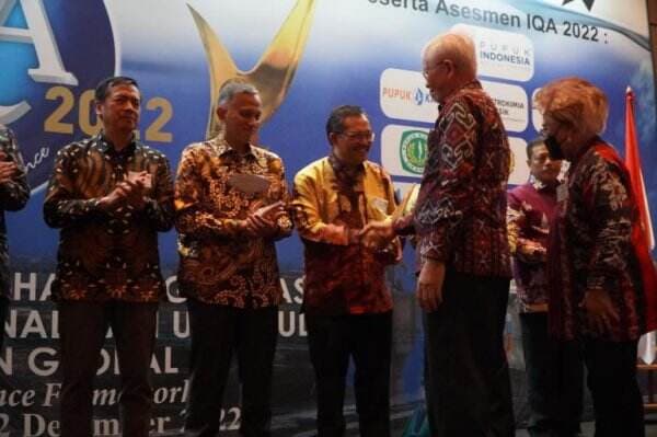 Pupuk Indonesia Utilitas Raih Penghargaan Indonesian Quality Award 2022