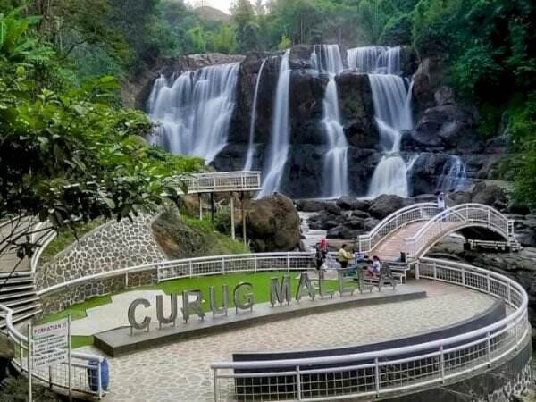 5 Rekomendasi Air Terjun di Bandung Ini Cocok Jadi Tempat Liburan Akhir Tahun