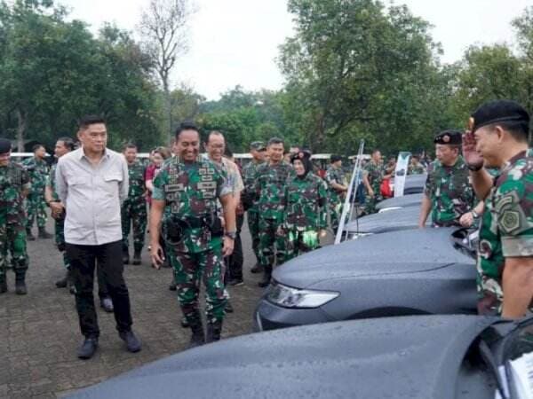 Panglima TNI Serahkan 388 Motor dan Mobil, Prajurit Diminta Latihan Bawa Kendaraan 4X4