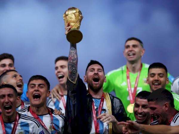 5 Rekor yang Dibikin Messi Usai Bawa Argentina Juara Piala Dunia 2022: Terbukti GOAT! 5 Rekor yang Dibikin Messi Usai Bawa Argentina Juara Piala Dunia 2022: Terbukti GOAT!