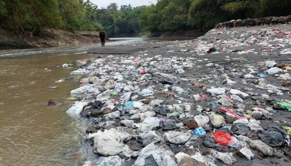 Sampah dan Limbah Domestik Penyumbang Terbesar Pencemaran Sungai di Indonesia