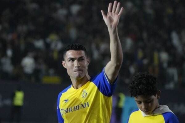 Ronaldo Disebut Belum Bisa Didaftarkan Sebagai Pemain Al Nassr Karena Ini