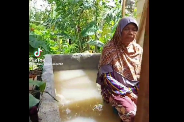 TikTok Resmi Blokir Konten Pengemis Online Guyur Air TikTok Resmi Blokir Konten Pengemis Online Guyur Air