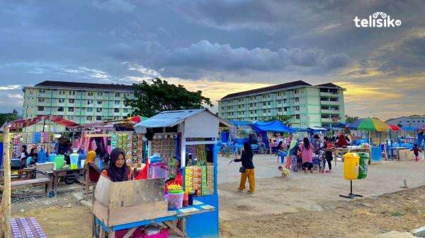 Pelaku UMKM Kuliner Ramai Berjualan di RTH Papalimba Puday Pelaku UMKM Kuliner Ramai Berjualan di RTH Papalimba Puday