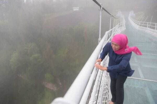 Jembatan Kaca Jadi Primadona Ikon Baru Wisata di Bromo