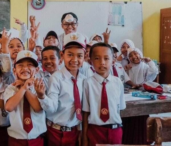 Arti Warna Seragam Sekolah di Indonesia Berikut Pencetusnya