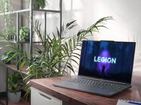 Lenovo Legion Slim 7/7i Gen 8: Laptop Gaming Paling Ringan Lenovo dan Pertama dengan WiFi 7