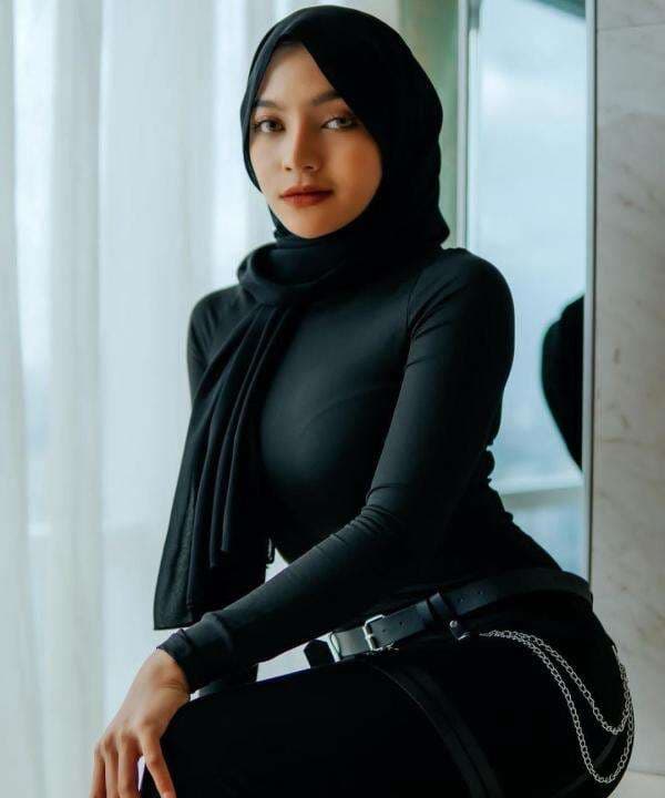 Selebgram Oklin Fia Bongkar Chat Nakal Aktor Diduga Ammar Zoni, Isinya Mengagetkan Selebgram Oklin Fia Bongkar Chat Nakal Aktor Diduga Ammar Zoni, Isinya Mengagetkan