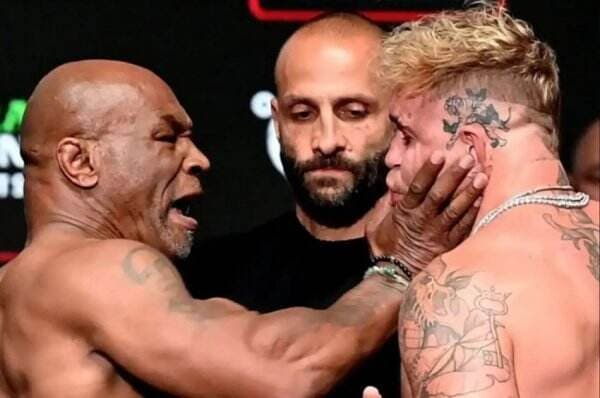 Mike Tyson Ngamuk Tampar Jake Paul, Nyaris Adu Jotos saat Timbang Badan