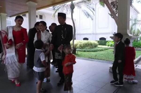 Outfit Keluarga Jokowi saat Hadiri Pelantikan Presiden dan Wakil Presiden Terpilih