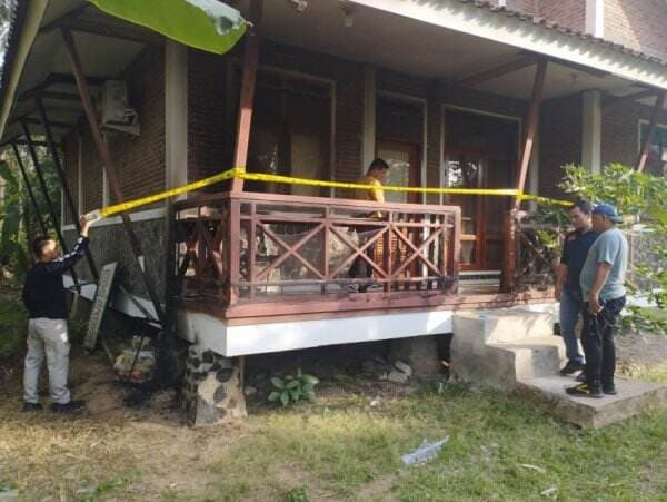 Rumah Dinas Kasi PTN Wil II Dibakar, Diduga Buntut Penangkapan 5 Pemburu Burung di TNUK