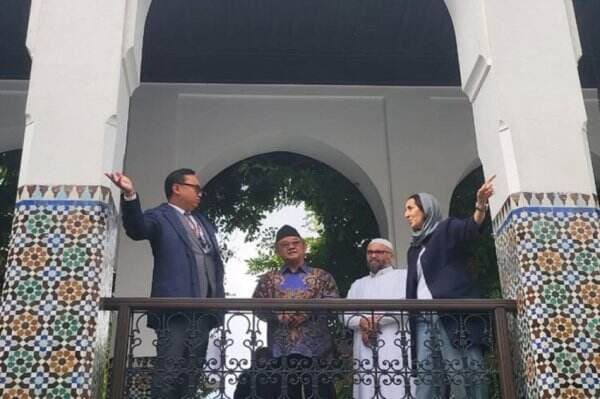 Sekum Muhammadiyah Abdul Mu'ti Kunjungi Masjid Agung Paris, Bahas Tantangan Umat Islam di Prancis