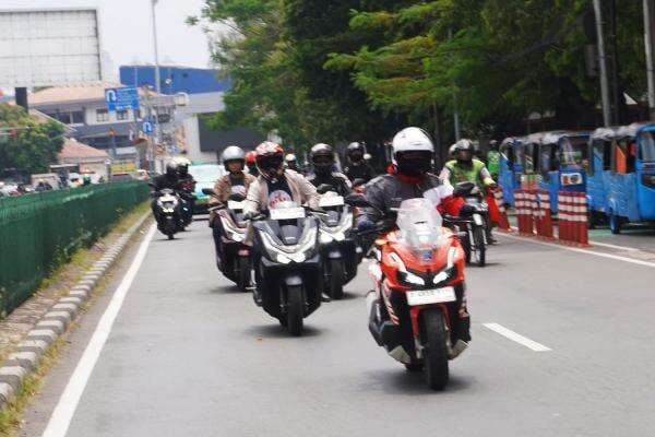 Dear Bikers, Ini 3 Etika Mengerem saat Berkendara agar Perjalanan Aman Dear Bikers, Ini 3 Etika Mengerem saat Berkendara agar Perjalanan Aman