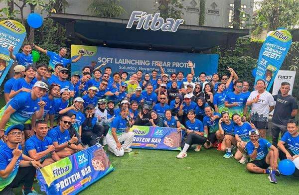 Kalbe Nutritionals Kenalkan Fitbar Protein Bar di Ajang Borobudur Marathon 2024