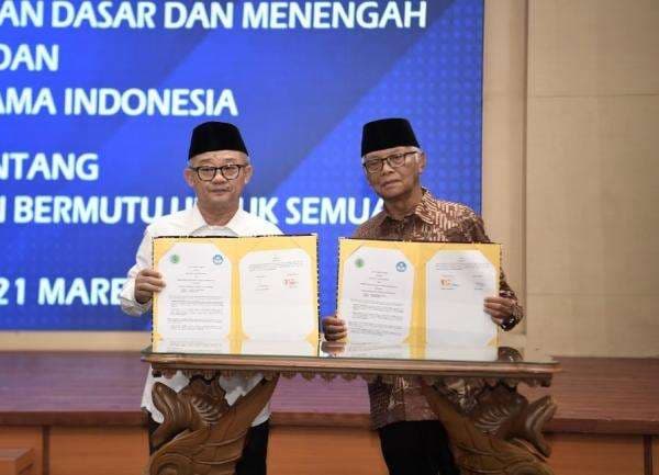 Mendikdasmen dan MUI Tanda Tangani Nota Kesepahaman Tentang Layanan Pendidikan Bermutu Mendikdasmen dan MUI Tanda Tangani Nota Kesepahaman Tentang Layanan Pendidikan Bermutu