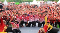 Ribuan Peserta Meriahkan Fun Walk Alfamart di Surabaya