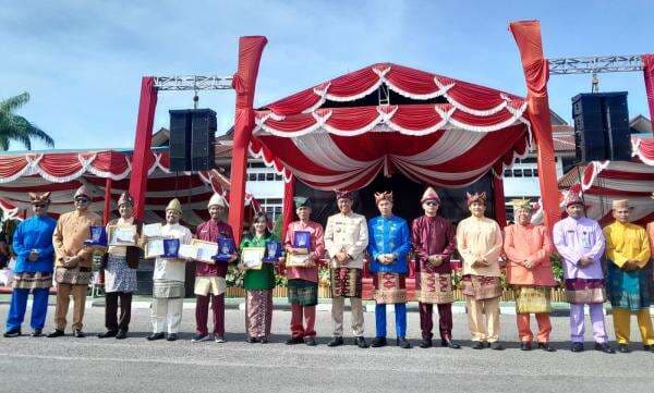 Dinsos PMD Bangka Barat Raih Penghargaan Awarding Top 5 KIPP