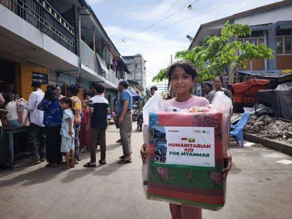 FOTO: Pascagempa Myanmar, Dompet Dhuafa Terus Gulirkan Bantuan bagi Para Penyintas FOTO: Pascagempa Myanmar, Dompet Dhuafa Terus Gulirkan Bantuan bagi Para Penyintas