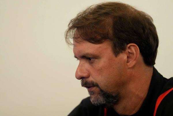 Gol Dianulir dan Dua Kartu Merah, Pelatih Persija Muak Bahas Wasit Super League Gol Dianulir dan Dua Kartu Merah, Pelatih Persija Muak Bahas Wasit Super League