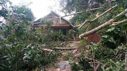 Angin Puting Beliung Terjang Jatinegara Ciamis, Belasan Rumah Rusak Parah