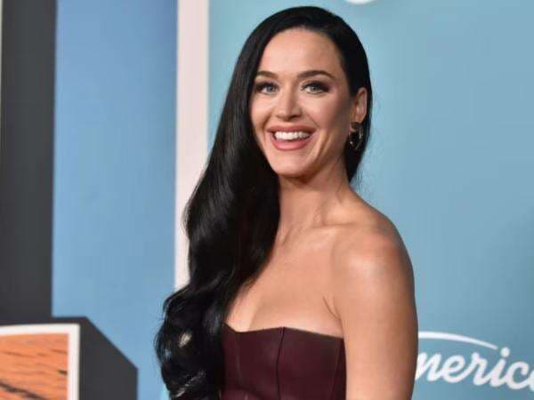 Katy Perry Siap Tur usai Perjalanan ke Luar Angkasa Katy Perry Siap Tur usai Perjalanan ke Luar Angkasa