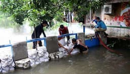 Banjir Terparah di Surabaya dalam 30 Tahun, Gunung Anyar Dibuat Drainase Baru Alirkan Luapan Air