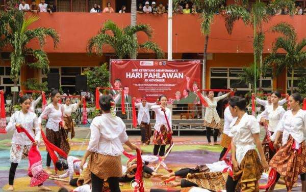 SMK Ketintang Gelar Peringatan Hari Pahlawan, Kutip Pernyataan Bung Tomo untuk Bakar Semangat Siswa