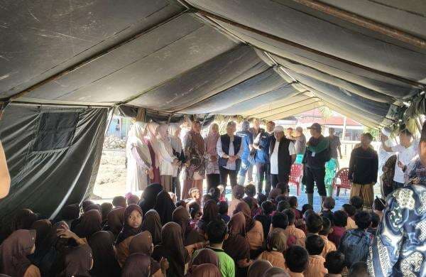 Ratusan Tenda Darurat Bakal Disulap Jadi Kelas Sementara di Lokasi Bencana Sumatera Ratusan Tenda Darurat Bakal Disulap Jadi Kelas Sementara di Lokasi Bencana Sumatera