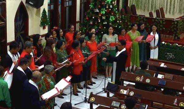 GPIB "Bethesda" Sidoarjo Sambut Natal dengan Khidmat di Tengah Hujan