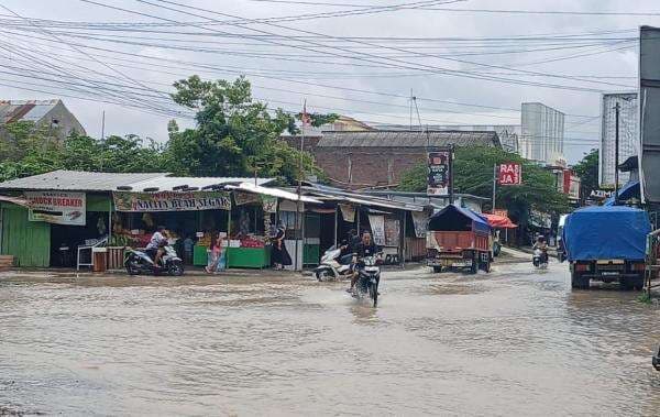 Banjir Kiriman Tejang Grobogan, Tanggul Jebol hingga Aktivitas Warga Lumpuh