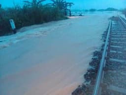 Imbas Banjir Antara Stasiun Gubug – Karangjati. Perjalanan 9 Kereta Api Dialihkan dan 3 Dibatalkan