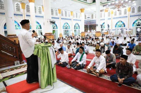 Peringati Malam Nuzulul Qur'an, Bupati Ayahwa Buka Puasa Bersama Masyarakat di Masjid Baiturrahim Peringati Malam Nuzulul Qur'an, Bupati Ayahwa Buka Puasa Bersama Masyarakat di Masjid Baiturrahim