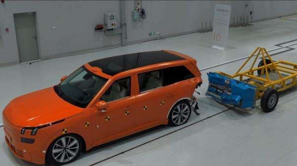 Geely Resmikan Pusat Uji Keselamatan Kendaraan Senilai Rp4,7 Triliun, Intip Fasilitasnya Geely Resmikan Pusat Uji Keselamatan Kendaraan Senilai Rp4,7 Triliun, Intip Fasilitasnya