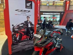 Capella Honda Tampilkan Motor Sport Honda di Mall SKA