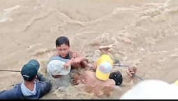 Viral! Video Evakuasi Tujuh Bocah Terjebak Pusaran Banjir Bandang di Cigudeg Kabupaten Bogor