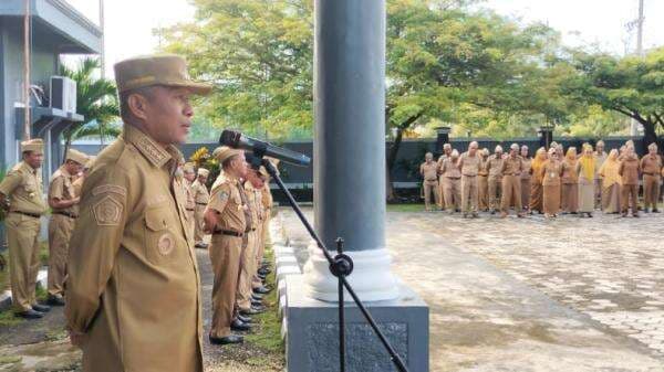 Bupati Butur Pimpin Apel Penertiban Aset: Soroti Randis, Efisiensi Anggaran, dan Disiplin ASN Bupati Butur Pimpin Apel Penertiban Aset: Soroti Randis, Efisiensi Anggaran, dan Disiplin ASN