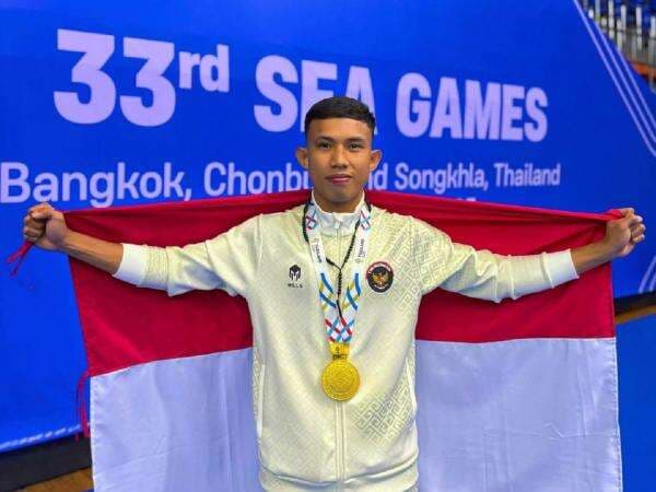 Kisah Haru Atlet Kickboxing Riyan Jefri, Ayah Meninggal saat Persiapan SEA Games 2025 hingga Persembahkan Emas untuk Kado Natal Keluarga Kisah Haru Atlet Kickboxing Riyan Jefri, Ayah Meninggal saat Persiapan SEA Games 2025 hingga Persembahkan Emas untuk Kado Natal Keluarga