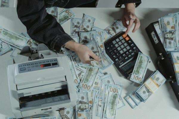 Ramalan Nasib Sabtu Pahing di Tahun 2025: Weton Keberuntungan dan Cara Agar Kaya Raya di 2025 Ramalan Nasib Sabtu Pahing di Tahun 2025: Weton Keberuntungan dan Cara Agar Kaya Raya di 2025