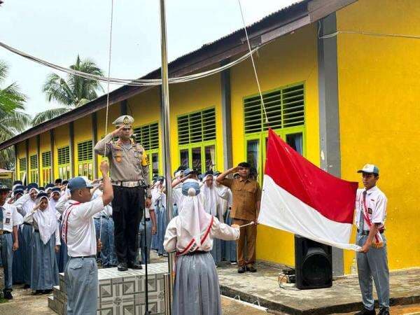 Program Polce Go to School, Satlantas Rohul Sampaikan Pilkada  Damai di SMAN 1 Rambah