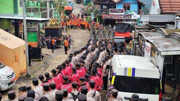 Pencarian Besar-besaran Libatkan 1.300 Personel, 5 Korban Longsor Masih Hilang