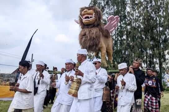 Ogoh-Ogoh Mengelilingi Junggo, Umat Hindu Batu Siap Jalani Nyepi Ogoh-Ogoh Mengelilingi Junggo, Umat Hindu Batu Siap Jalani Nyepi