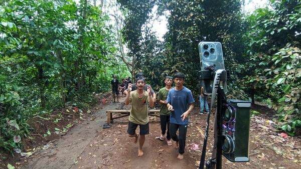 Sadbor Udah Ga Sad Lagi! Kampung TikTok di Sukabumi Aktif usai Penangguhan Tahanan Gunawan Sadbor