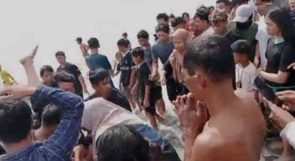 Tragedi Libur Lebaran Pantai Amani Pinrang: 6 Wisatawan Tenggelam, 3 Tewas Tragedi Libur Lebaran Pantai Amani Pinrang: 6 Wisatawan Tenggelam, 3 Tewas