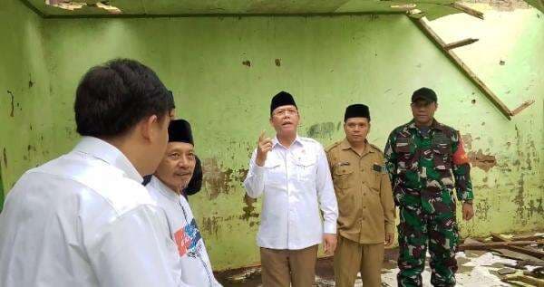 Kunjungi Madrasah yang Ambruk, Nuriman Kades Angsana Apresiasi Mardiono Utusan Presiden