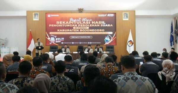 KPU Bojonegoro Hari Ini Menggelar Rapat Pelno, Rekapitulasi Perolehan Suara Pilkada 2024