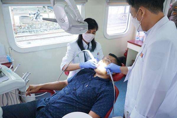 Mengintip Pelayanan Kesehatan Gratis Menggunakan Rail Clinic di Stasiun Gundih