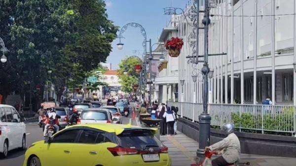 Diserbu Wisatawan, Kawasan Asia Afrika dan Braga Bandung Macet Diserbu Wisatawan, Kawasan Asia Afrika dan Braga Bandung Macet