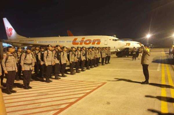 500 Personel Brimob dari 5 Polda Tiba di Bandara Kualanamu, Tangani Bencana Sumut-Aceh 500 Personel Brimob dari 5 Polda Tiba di Bandara Kualanamu, Tangani Bencana Sumut-Aceh
